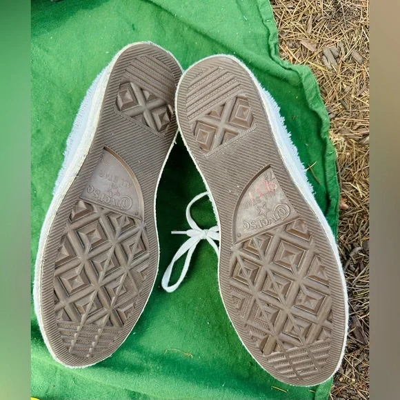 Converse Low Top Knit Sneakers in Light Blue - Picture 2 of 8